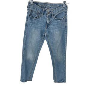 American Eagle women Slim Fit Distressed Light Wash Denim Jeans Blue Size 28 x 3